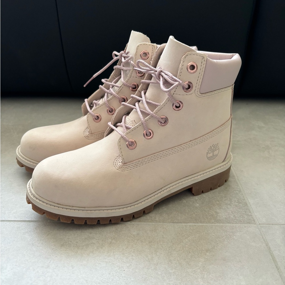 *NEW* Timberland Women's pale purple Lace-Up Boots